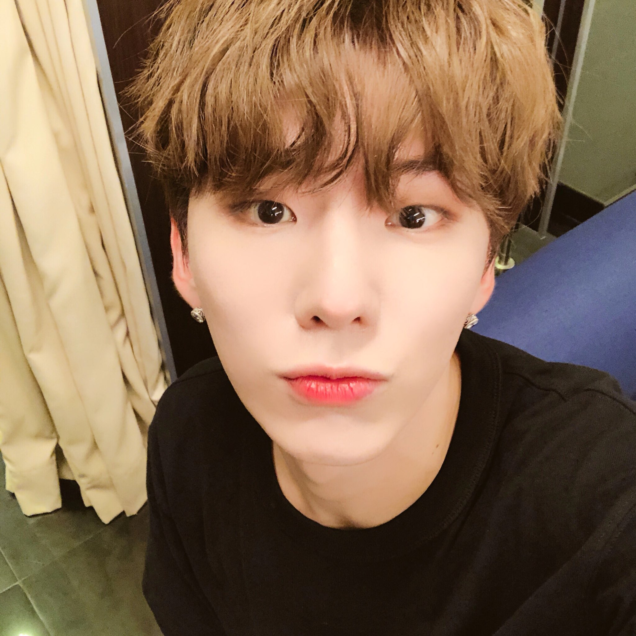 DmO1Cx0VAAAakHY.jpg:large