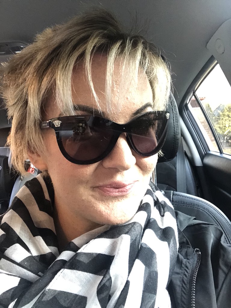 claireslight_SA's tweet photo. Getting used to new chemo and new hairdo is somewhat of a challenge #wakemeupwhenseptemberends #cancersucks https://t.co/5cC9gFt6G5