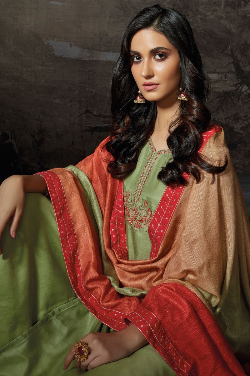 GANGAFASHIONS's tweet photo. 👗 #Ganga #Fashions #Designer #Premium #Suits 👗
Embroidered Moubani suits are available at -https://t.co/n8wM9uVdQe
#Moubani #Bemberg #Silk #Embroidered #Sarvoksi #Ganga #Fashions #GangaFashions #Suits #Collection #outfitoftheday #like4like #followme
Please Follow us 😊😃 https://t.co/AIfoViSmtg