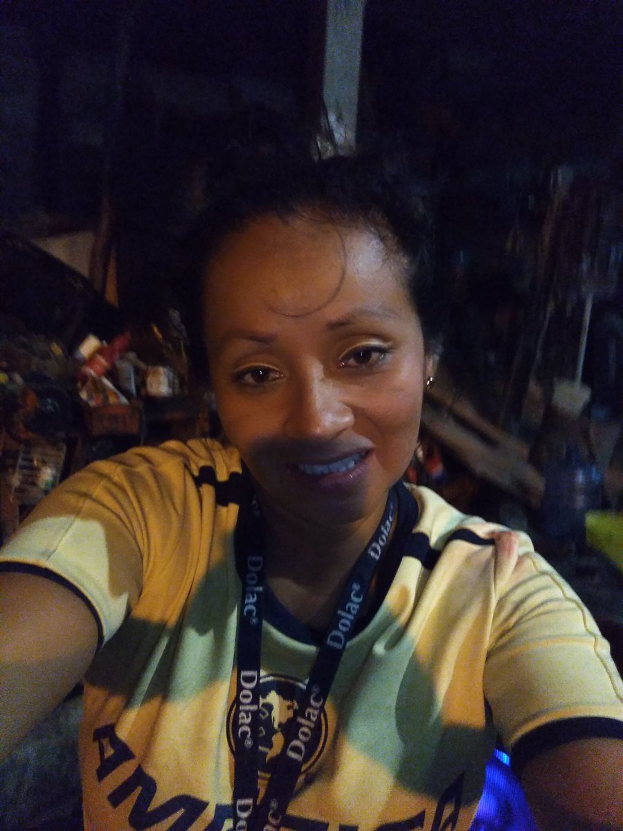 Penelophe11's tweet photo. Hola bonita noche https://t.co/h3gEqawT6g