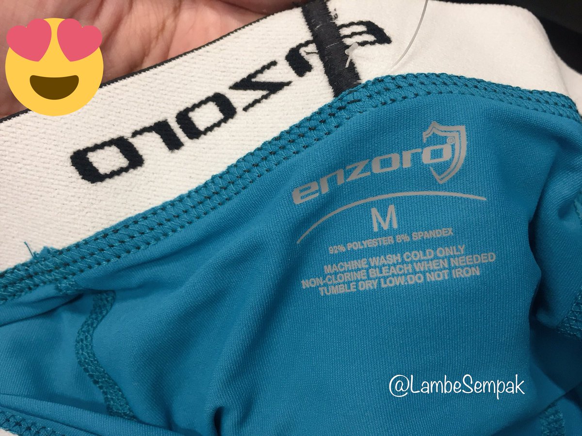 LambeSempak's tweet photo. #FORSALE sport trunks ENZORO with wicking technology.. bahan lembut dan nyaman dipakai utk olahraga atau everyday use.. stock size S & M, for serious buyer pls DM ππ»
#jualsempak #enzoro #lamsem https://t.co/ogJ0mGobpp