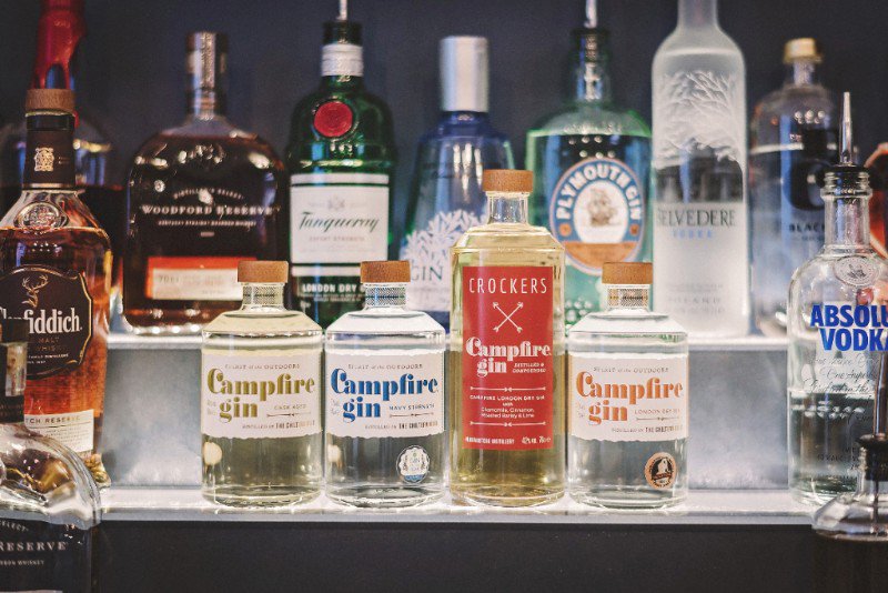 campfiregin's tweet photo. It's apple time! Book for our free distillery cocktails demo. Plus we announce a 5 course meal & Campfire cocktails @crockers_ct https://t.co/pyOqX8Re9S #ChilternHills #VisitTring #gin #cocktails #Events #Hertfordshire https://t.co/jiDvH59k3P