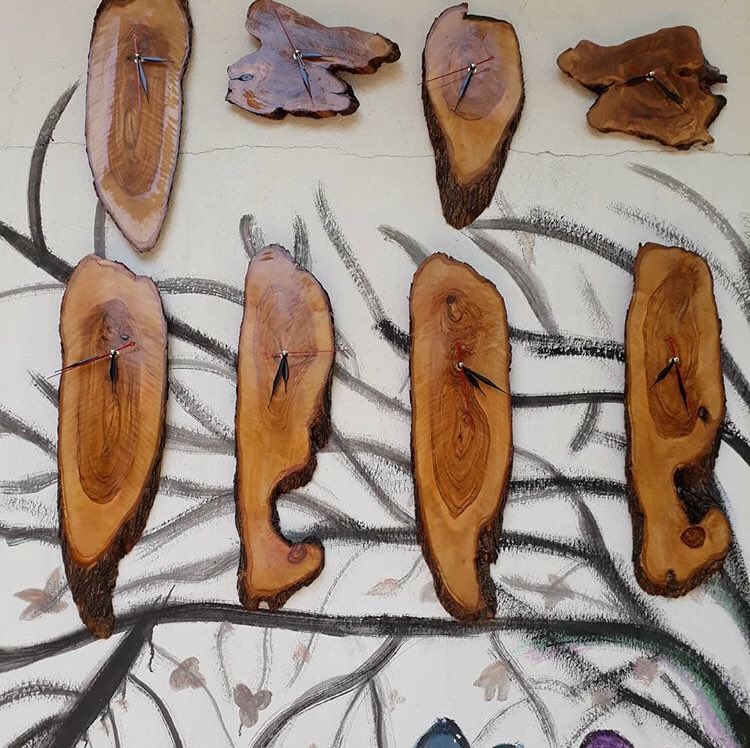 Zeytin kökü duvar saati
Bu eşsiz saatler evinize ofisinize elit bir hava getirecek. 
İletişim: 05533915341
instagram.com/agackakan_atol…
#özeltasarım