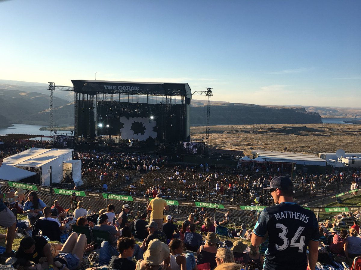 SRQGRL34's tweet photo. First time to The Gorge and WOW!!! Blessed beyond measure to have these opportunities in life. Thank You @davematthewsbnd @SLessard @JeffCoffinMusic @TimReynoldsTR3 @DaveJMatthews . #Dmb #Gorge2018 ❤️ 🐜 🐜 🐜 https://t.co/tp548ns9OD