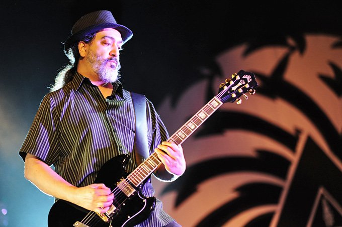 Happy 58th birthday to Kim Thayil! 
