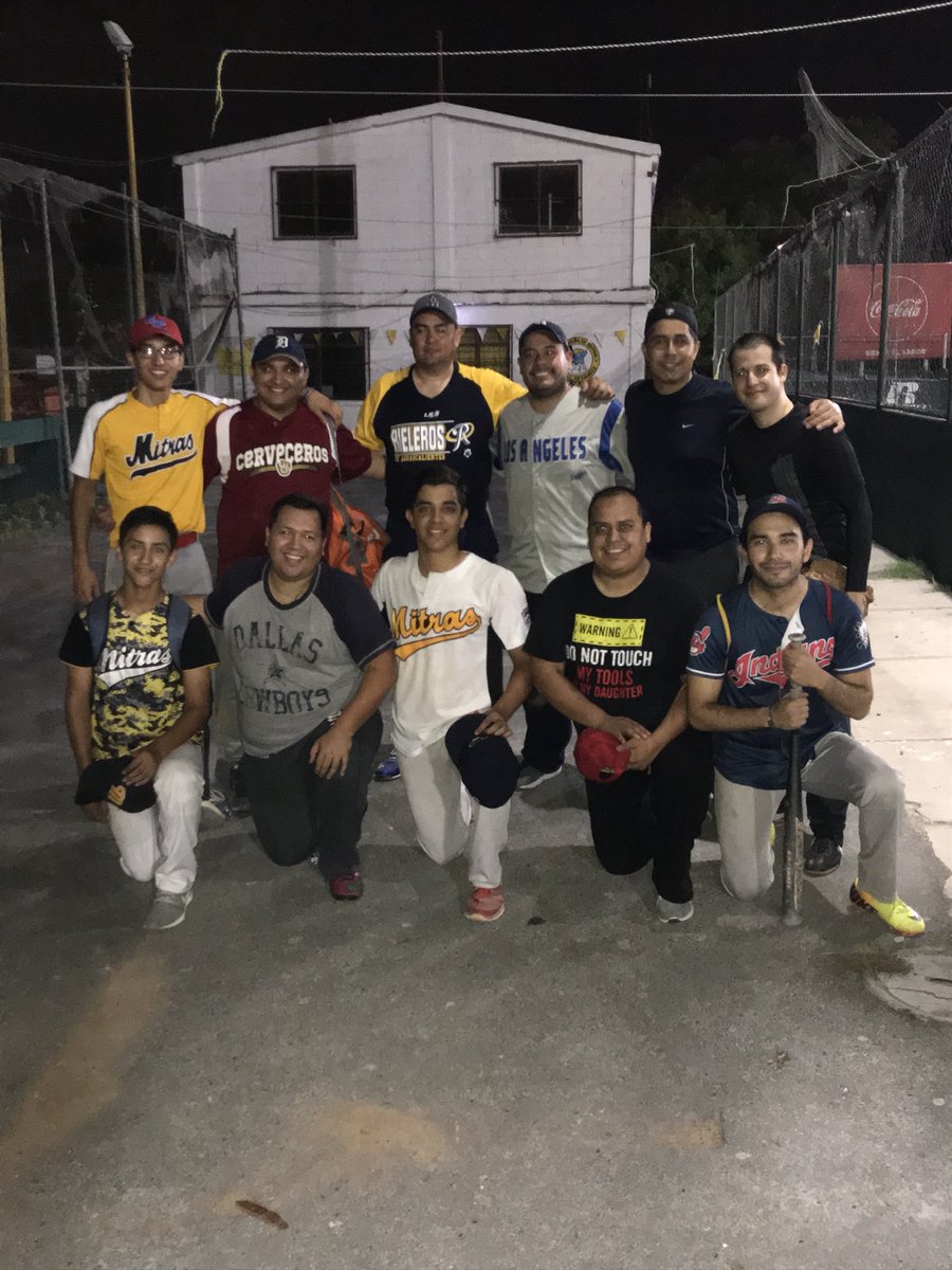 rblanco83's tweet photo. #Blanco Vamos Blanco !!!! El primero y ganado 13 - 7 #vamosinvictos @chuydelgado24 @carlos1423 @LauritaNohemi @Quiquebco @edgardelgado130 https://t.co/Bha7AANf7K