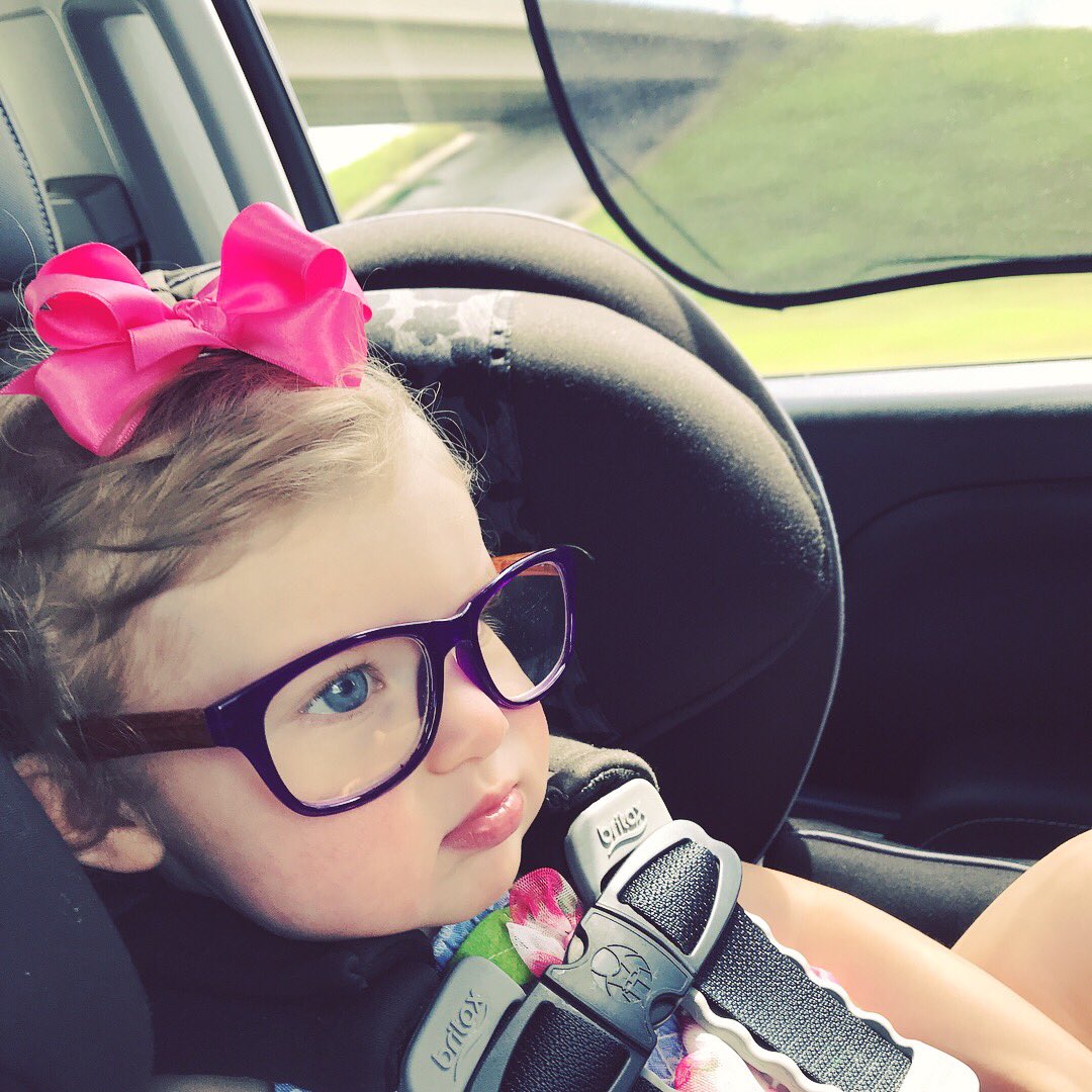 memphissippi901's tweet image. Cutest little nerd you will ever see🤓she loved Nana’s glasses 👓 #KellianneLynn #19monthsold #babynerd