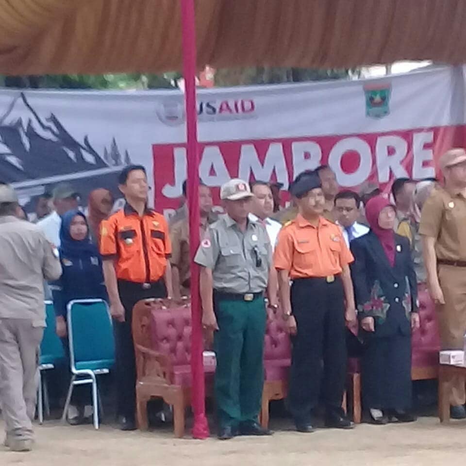 Senkom_padang's tweet photo. Ketua Senkom Mitra Polri Kota Padang H. M. Abdillah ST menghadiri pembukaan jambore pengurangan resiko bencana (PRB) V tingkat Propinsi Sumatera Barat di pantai Carolin. 

Tujuan kegiatan ini untuk mengurangi resiko bencana dan melindungi masyarakat dari dampak bencana yang besar https://t.co/6W5McCCL3P