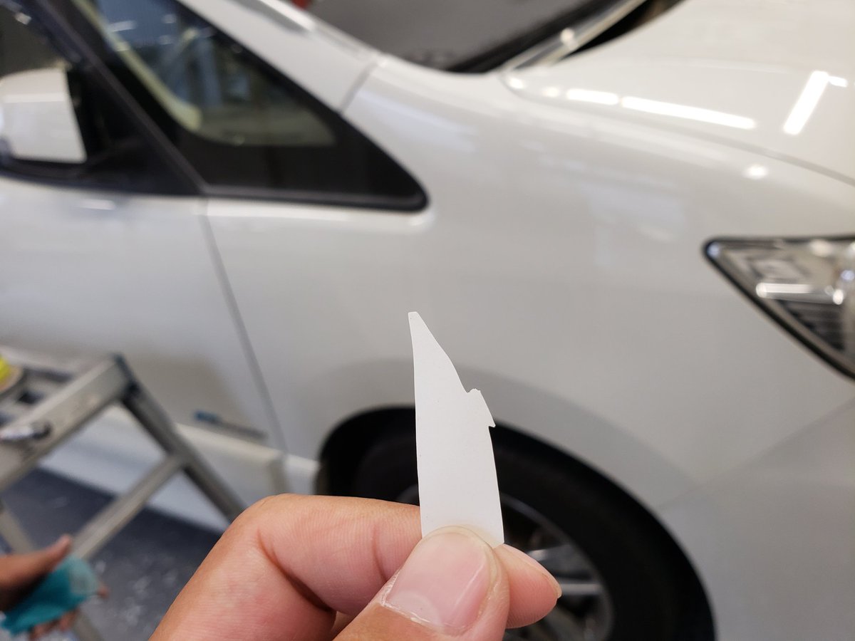 きっしー 板金屋で働いている友達に送ってもらった日産セレナのテキトー塗装車両動画 ペラペラ塗装 が浮いてくるとクレーム入れるも日産では保証しかねるとのこと 実費なんだとさ 登録5年で ブロワーだけで塗装がベラベラ剥がれるんだって 日産