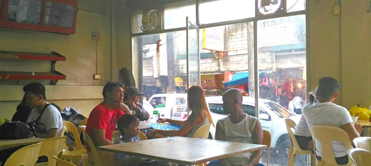 one_valenzuela's tweet photo. Ung super mami (Php38.00) sa Liberty, ang daming sahog!Samahan mo pa ng cheeseburger (Php16.00). Ay, simpleng sarap.
-----
Liberty (Mamihan sa BBB)
Pio Valenzuela Street, Marulas,
Valenzuela City
5-9pm, daily
#eatlocal #supportlocal #eatsplore #SarapngMarulas #ValenzuelaCity https://t.co/Vkw2NyT2os