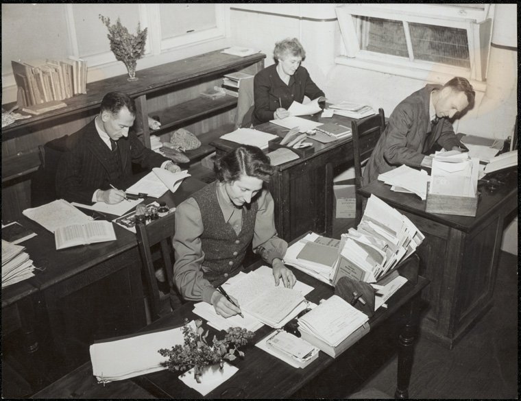 FutureProofNSW's tweet photo. Are you the Senior Responsible Officer for #recordkeeping in a State or Local government agency, university or hospital? We’re looking for 15 SROs to interview for #grkbenchmarking. DM us or visit https://t.co/8GjzPLYSXz @srnsw digital ID 15051_a047_003382 https://t.co/r0AJMeHbJF