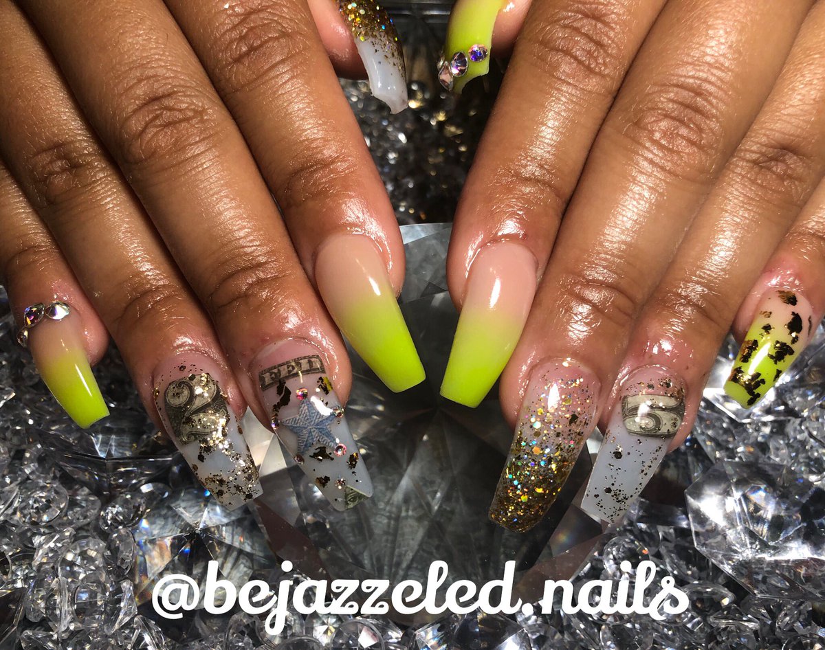 BejazzeledNailz's tweet photo. 25TH BIRTHDAY NAILS π₯π MARRIED TO THE MONEY π°
#atlanta #atlantanails #atlantanailtech #atlantanailart #dopenails #dopenailtech #dopenailartist #atlnails #atlnailtech #atlnailart
#gwinnettnails #downtownatlanta #blackgirlsdonails https://t.co/BuaNKtPV52