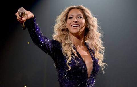 Günayd n Büyük BUEK Ailesi! Bugün Beyoncê Knowles \ n  Do um Günü! Happy Birthday ! 
