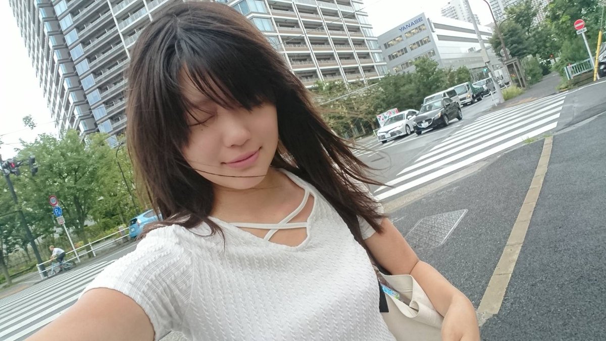 高橋朋伽 オーディションに向かう準備完了の画像とそれが一瞬で終わった画像 風がすごいいい 台風 強風 まっすぐ進めない でもそろそろ着きそう オーディション 頑張ります いってきます