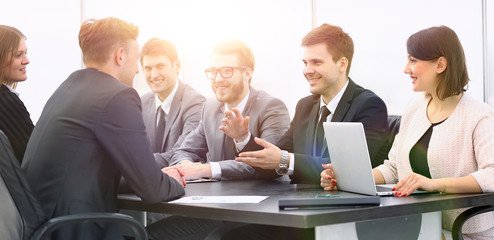 luisgilconsult's tweet photo. Quizás seáis de los que salten de la silla cuando digo que debéis olvidaros del cliente… pero si lees este nuevo capítulo de mi #diariodeCHO, es posible que estés de acuerdo conmigo 👉 https://t.co/e63GhrVLP8 https://t.co/BrUSO3WNqv