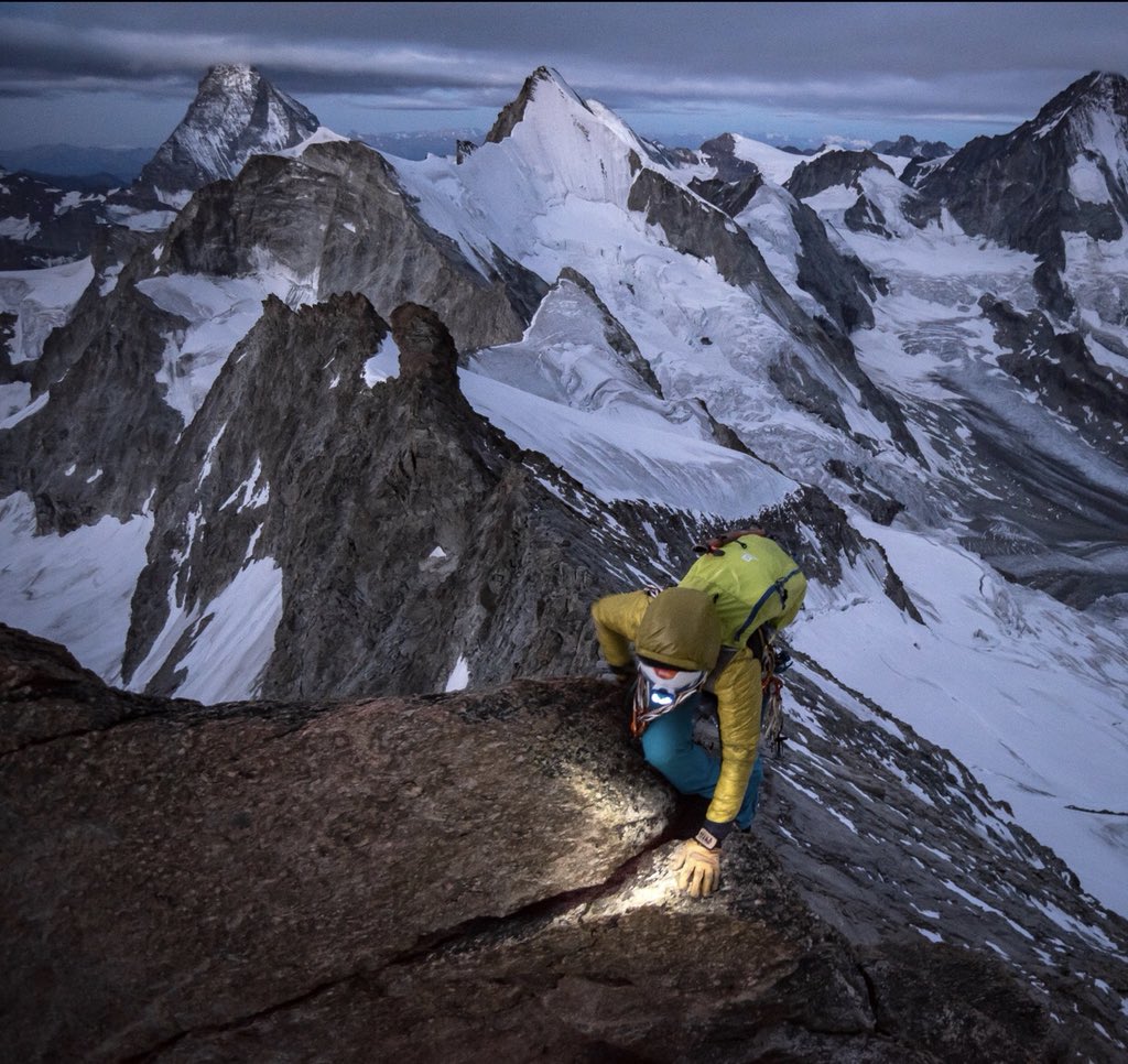 Enjoying the first lights of the day on the rothorngrat (Zinalrothorn) with @MarionPoitevin 👌🏻 📷 @TibbettsPhoto #livalongtheway #timetoplay @Petzl