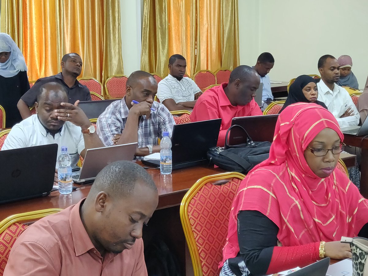 @Mkwachusomoe introducing @dLabTz to @ContactPARIS21 #ADAPT #V1_1 Training at #OCGS Zanzibar 
#DataRevolutionTz #DataEcosystem #SustainableDevelopment #SDGs