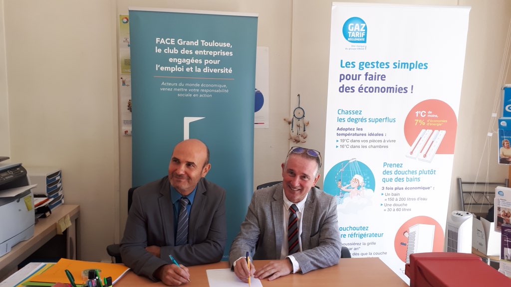 FACE 31 pour l' inclusion tweet media