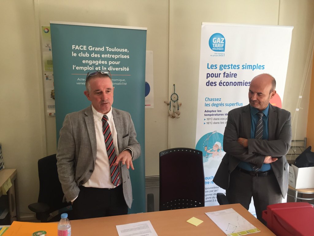 FACE 31 pour l' inclusion tweet media