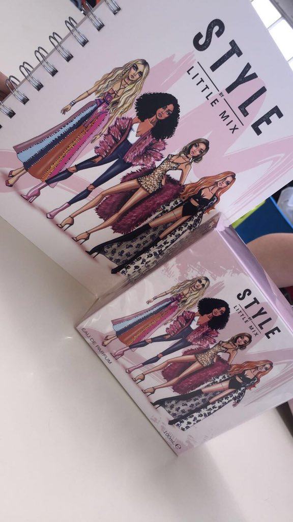 jessie_lynxh's tweet photo. #LMStyle 💗💗 @LittleMix https://t.co/uc702X9Kw1