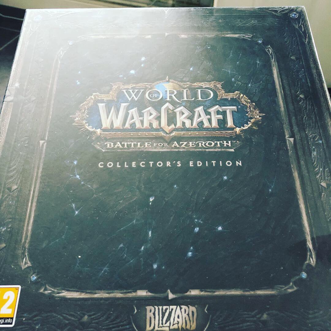 SalienceGas's tweet photo. When #ParcelForce come through with the goods! Il let the pictures do the talking. #Beautiful #WorldofWarcraft #BattleForAzeroth #CollectorsEdition #LevelUp #YouNotLikeMe #DoItProperlyOrNotAtAll https://t.co/AQnjty9zWL