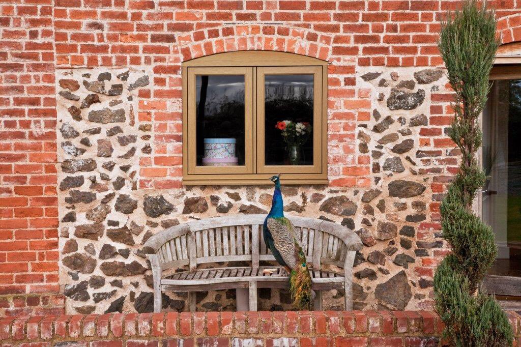 Windows5Star's tweet image. Not being cocky but our heritage windows knock spots off everything else ! #HeritageWindows #TraditionalWindows #FlushCasementWindows #UPVCWindows #DoubleGlazing #WindowCompany #R9windows#Peacock
