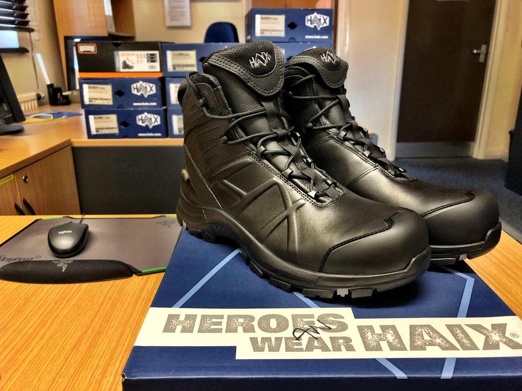 CGA_Kev's tweet photo. Absolutely delighted the teamโs new @HaixGlobal @GORETEXeu boots have been delivered. Incredibly versatile boot for a range of Coastguard duties and will be especially beneficial on long searches during the winter months ๐ #999Coastguard #NewBootDay https://t.co/SaIc9N3t3Y