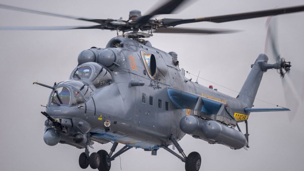defpostmedia's tweet photo. #RussianHelicopters unveils modernized #Mi35M, #Mi35P attack helicopters at #ARMY2018 in Moscow. #Mi35 #Russia https://t.co/W3RoQFR2a5 https://t.co/EpZqOU3IAM