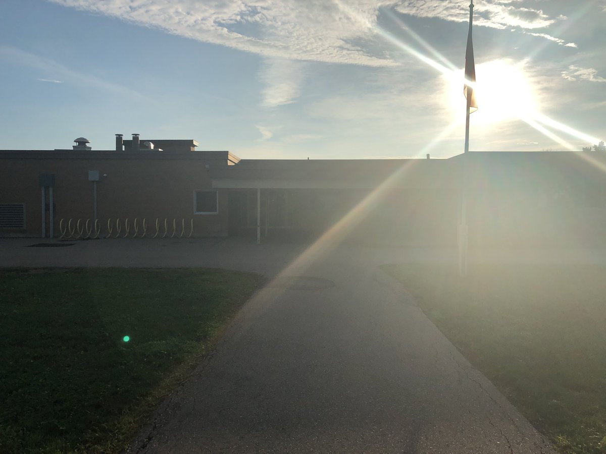 jl_school's tweet photo. Welcome back to JL Mitchener! #FirstDayGEDSB https://t.co/RL8CRyk237