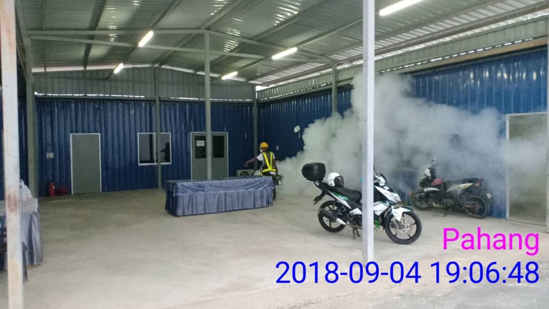 'Safety' aktiviti bagi Projek Jambatan Baru Tanjung Lumpur. Kerja-kerja pembersihan dan 'fogging' di pejabat tapak dan rumah kongsi bagi bulan September 2018.<a href="/Zulakmal8/">zulakmal</a> <a href="/HasmiJkr/">Hasmi Ahmad</a> <a href="/ShahrimanJKR/">Shahriman Daud</a> <a href="/BpptimurCjJkr/">BPPTIMUR CJ JKR</a>