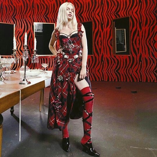 Güzelim <a href="/aleynatilki/">Aleyna Tilki</a> #AleynaTilki #AleynaBaba #DipsizKuyum #BombarDuman