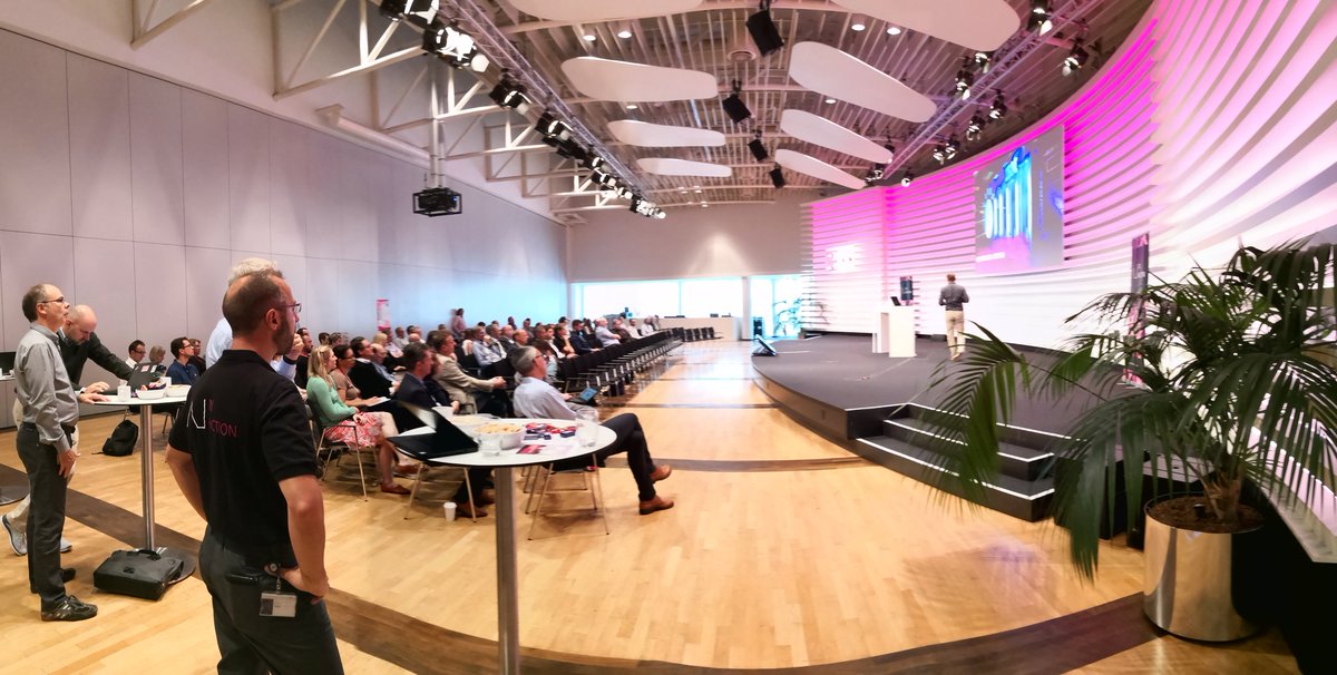 Very happy to see a lot of interested faces at the first AI Roadshow #telekomwall #ai_telekom