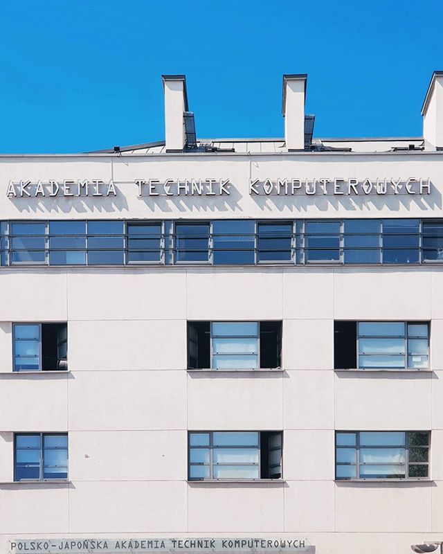 polskojaponska's tweet photo. Trzymamy kciuki za walczących w sesji poprawkowej! 🤞 // We're keeping fingers crossed for all the students passing tests in exam session retake 🤞 fot. @hashtagalek 📸 #pjatk #polskojaponska #pjait #warsaw #warszawa #students #univercity #poland #uniwe… https://t.co/8v3IgZWh3K https://t.co/ZrF7T7pcJ4