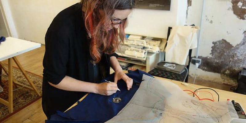 EStitchesBris's tweet photo. We're back from our summer break! Join Annie and Rosie for tales and techniques from their leanings @kobakant school of wicked fabrics. TUES 11 SEPT, 18:30-20:30, @PMStudioUK RSVP: https://t.co/4zG4z5WPNe https://t.co/QqguaGKPeT