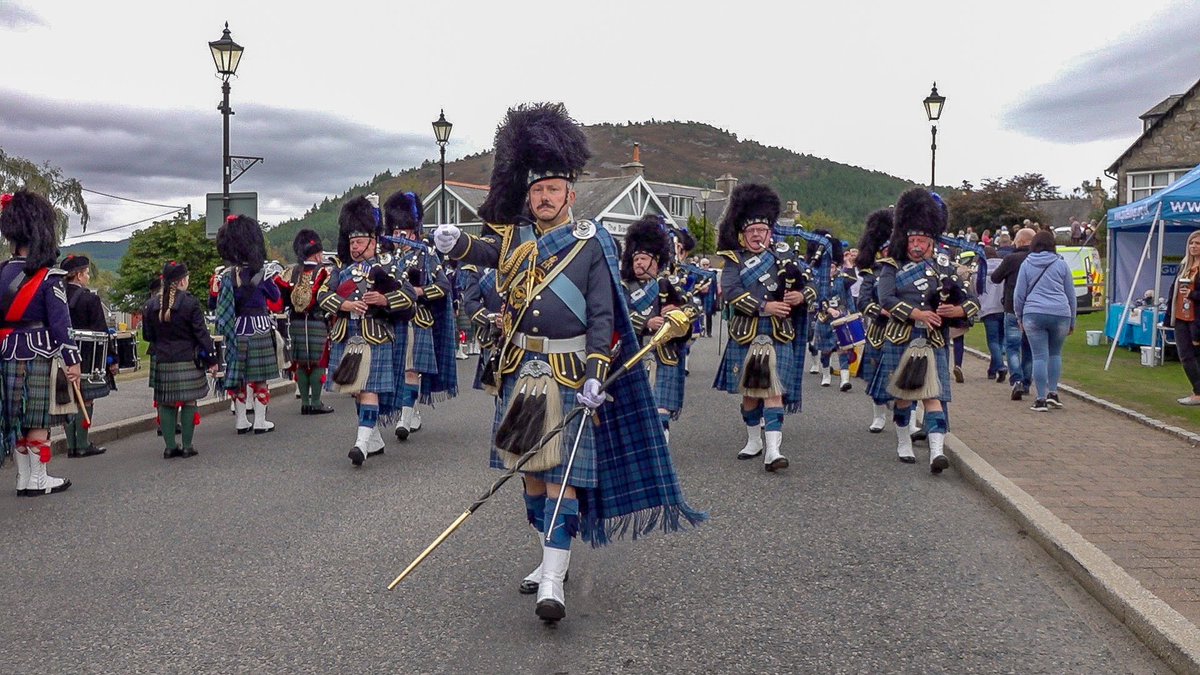 BraemarMedia's tweet photo. A wonderful sight as the #RAF Central Scotland Pipes &amp; Drums marched through #Braemar to the #braemargathering in #Scotland over the weekend #RAF100

@rafcenscot @brhsgathering @RAFBF @RoyalAirForce @Forces_TV @visitabdn @BigRabShow @tweets_scotland @DeeTour_ @VisitCairngrms https://t.co/YSM1xdHU0B