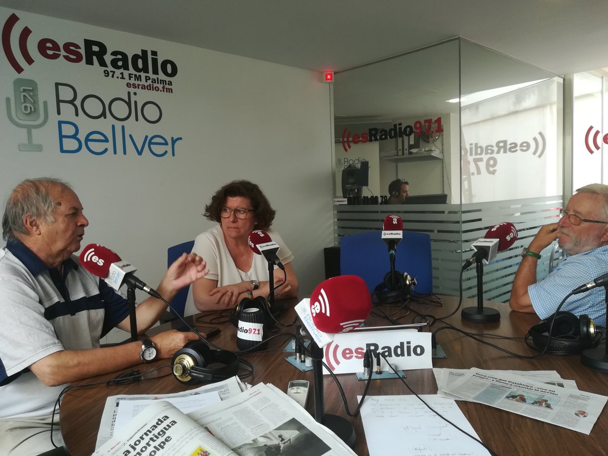 esRadioBaleares's tweet image. 'Es la mañana de Baleares' vuelve a ofrecer las mejores tertulias en la nueva temporada. Cada lunes, con #CCirer, #SColl y #MVidal y los martes, el #Contrapunto, con #MTruyols, @idoia_ribas, #RPiñaHoms, #MPelarda y #JFageda. Aquí tienes la primera#ALaCarta ivoox.com/vuelve-tertuli…