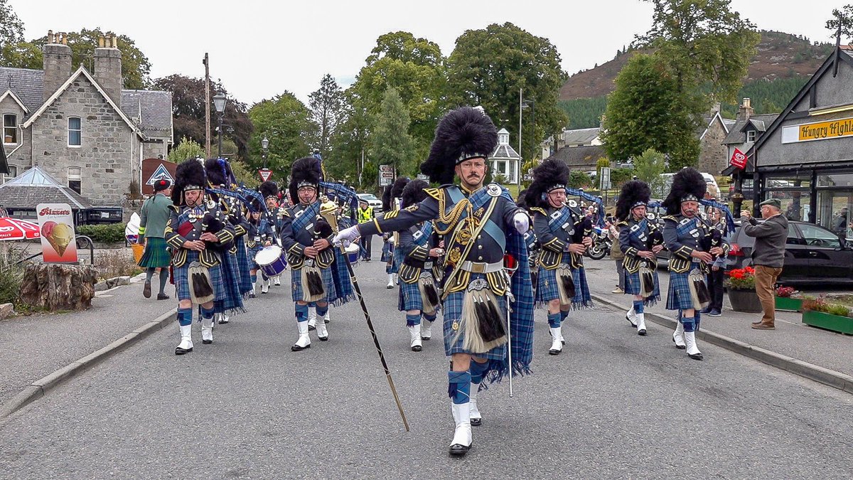 BraemarMedia's tweet photo. A wonderful sight as the #RAF Central Scotland Pipes &amp; Drums marched through #Braemar to the #braemargathering in #Scotland over the weekend #RAF100

@rafcenscot @brhsgathering @RAFBF @RoyalAirForce @Forces_TV @visitabdn @BigRabShow @tweets_scotland @DeeTour_ @VisitCairngrms https://t.co/YSM1xdHU0B