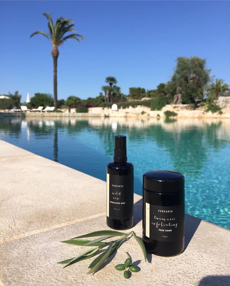 purearthasia's tweet photo. Purearth skincare treats, sun, saltwater, blue sea, bluer skies! 🏝
Pair our Wild Rose Himalayan Mist and Turmeric Exfoliant Face Masque to gently soothe, heal and repair skin that's experiencing a holiday hangover 😍 #purearth #pureskin #ayurvedaeveryday #suncare https://t.co/Vx3PhxVBre