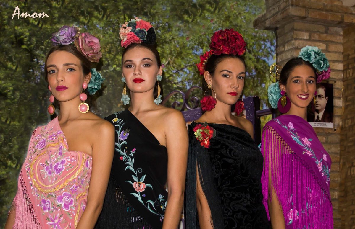 Embrujo de mantones llevan nuestras gitanas bravias!!