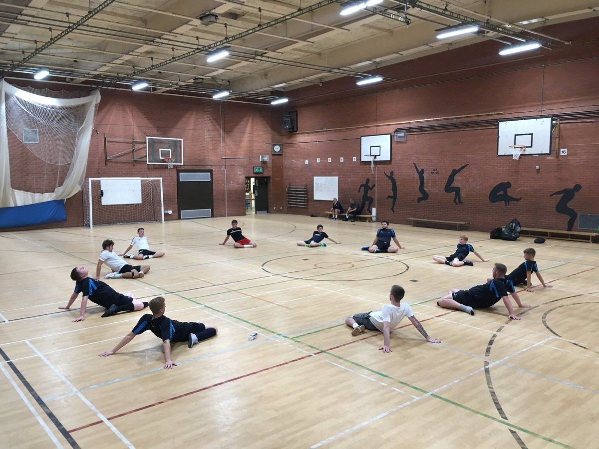 UKFutsalAcad's tweet photo. Just two training sessions to go before the men’s first game of the season in @FAFutsalLeague
Working hard for ourselves and each other is going to be very important 💪
#Wigan #Believe #UKFA
⚪️🔴🔵 https://t.co/OedvQ0A6M9