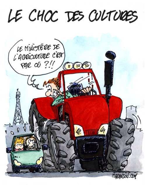 alain_cardinaux's tweet photo. Le 3/09/2015 au soir, 5 000 agriculteurs "montés" à Paris s'en retournaient chez eux à contre-coeur, après des semaines d'actions syndicales et une manif monstre à la capitale. Trois ans plus tard, le défi politico-syndical reste entier. 
https://t.co/i2Nl8tOGow https://t.co/wEXBaGb92q