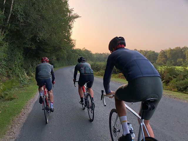 NiallRussell's tweet photo. Worth the 04:30 ⏰ ⠀⠀⠀⠀⠀⠀⠀⠀⠀
#CHPT3 #roadslikethese #upanddoing #outsideisfree #nevernotriding #bikeporn #cyclingshots #cycleclass #upanddoing #bikelife https://t.co/1gXovZ3OLQ https://t.co/tbUhnOyD2N