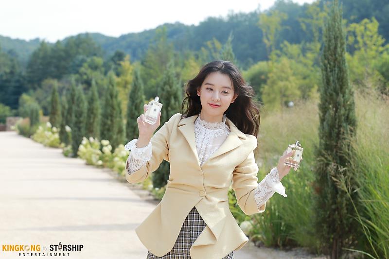 Kim Ji Won for Grazia Korea - photoshoot behind the scenes #actresskimjiwon...