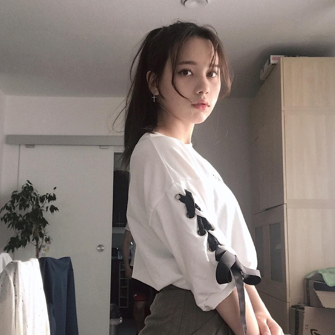 raindddrops's tweet image. ㅤㅤ

❝𝘋𝘢𝘳𝘬𝘯𝘦𝘴𝘴 𝘢𝘯𝘥 𝘴𝘩𝘢𝘥𝘰𝘸𝘴 𝘣𝘭𝘦𝘯𝘥 𝘱𝘦𝘳𝘧𝘦𝘤𝘵𝘭𝘺 𝘸𝘦𝘭𝘭 𝘰𝘯 𝘩𝘦𝘳. 𝘉𝘶𝘵 𝘵𝘩𝘢𝘵'𝘴 𝘸𝘩𝘢𝘵 𝘮𝘢𝘬𝘦𝘴 𝘩𝘦𝘳 𝘭𝘰𝘰𝘬𝘴 𝘴𝘰 𝘧𝘪𝘦𝘳𝘤𝘦.❞ 

ㅤㅤ─ Wizard!AU
ㅤㅤ─ NSFW/Rude IC
ㅤㅤ─ Semi OOC/IC

「 RT's are appreciated 」