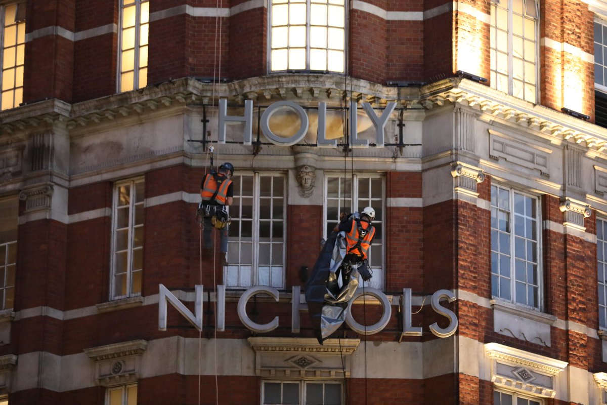 RetailAppt's tweet image. Harvey Nichols are rebranding to Holly Nichols for September... goo.gl/1VS8yv