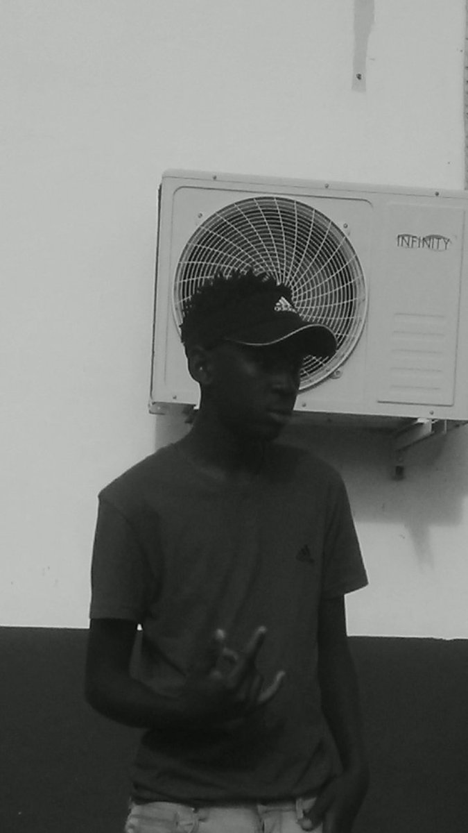 SAMEDESIGNER2 tweet picture