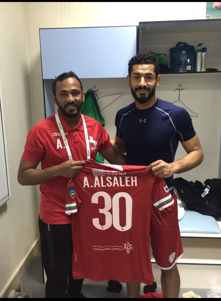ALI_ALGHAREEB_'s tweet photo. عبدالرحمن الجريسان @mr_d7mm أشرف على تدريب عبدالله الصالح في دوري المحترفين بنادي #الاتفاق وبعد ذلك انتقل الى المنتخب الأولمبي وأشرف على تدريب  محمد الربيعي في دورة الالعاب الآسيوية 
والآن هم في قائمة حراس مرمى المنتخب السعودي الاول للاستعداد لبطولة آسيا
العمل بصمت والثقل صنعه ! https://t.co/AS4oHobikf