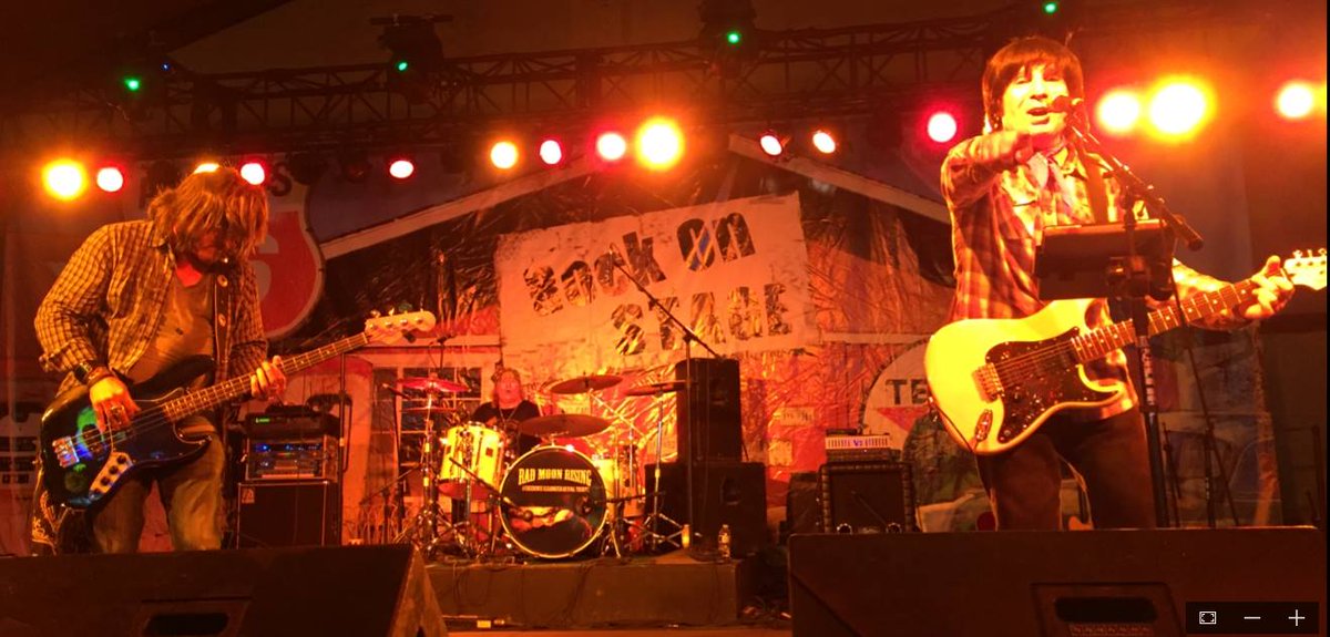 OCRadMoonRising's tweet photo. Friday, November 16, 2018  - 6:30 PM - 9:30PM
Main St. Restaurant  
4902 Main St, Yorba Linda, California 92886
Rad Moon Rising rocks the Main St. restaurant in Yorba Linda with the Crosstown 2 Revue.
#RadMoonRising #CreedenceClearwaterRevivalTribute #FortunateSon #LiveMusic https://t.co/22zNLYxvHq