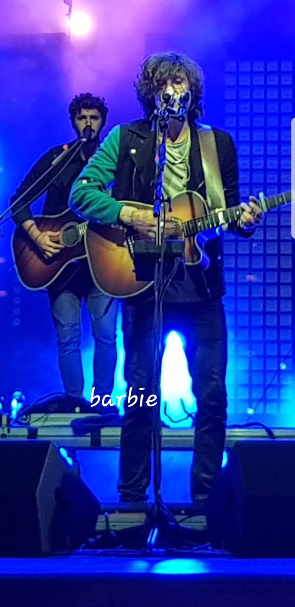 BarbaraSegaler1's tweet image. ...i suoi passi saranno ad un passo dai tuoi...🤣🤣🤣 #BellieBravi 🎸🎤🎵🔝