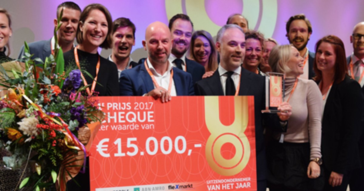 “Never a dull moment.” Zo begon Casper Bannet van Aethon vorig jaar zijn pitch. Een paar uur later liep hij naar buiten met een award en een cheque van € 15.000. Wilt u dit jaar ook zo naar buiten lopen? Schrijf u dan snel in via onderstaande link! uitzendondernemervanhetjaar.nl/deelnemen/